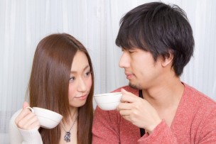 アイコンタクトで恋愛をする メイン画像